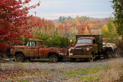 2 Herbst-Vintage-Trucks, 2018 von Unbekannt Unbekannt